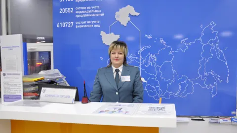 Если у Вас возникли вопросы по порядку получения услуг налогового органа, обратитесь к администратору зала